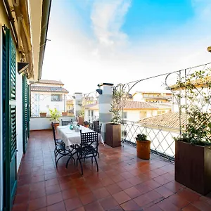 https://dimora-storica-vicolo-del-volto.it-lombardy.com